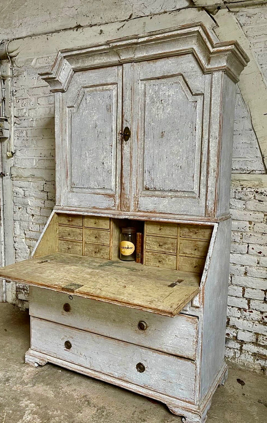 Gustavian secretary